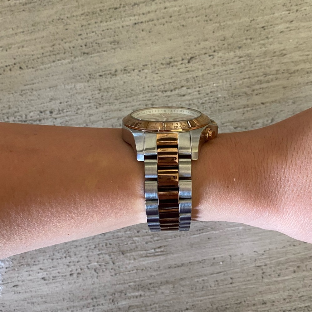 Michael Kors Watch - Picture 4 of 5